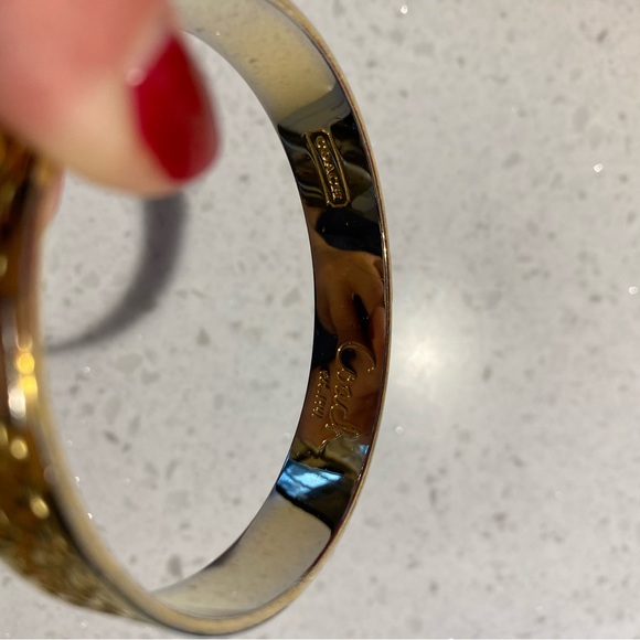 COACH 1/2" Signature Bangle in Gold - Picture 6 of 8